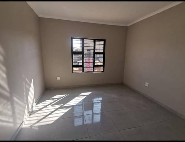 3 BEDROOM HOUSE FOR SALE IN VANDERBIJLPARK CE7
